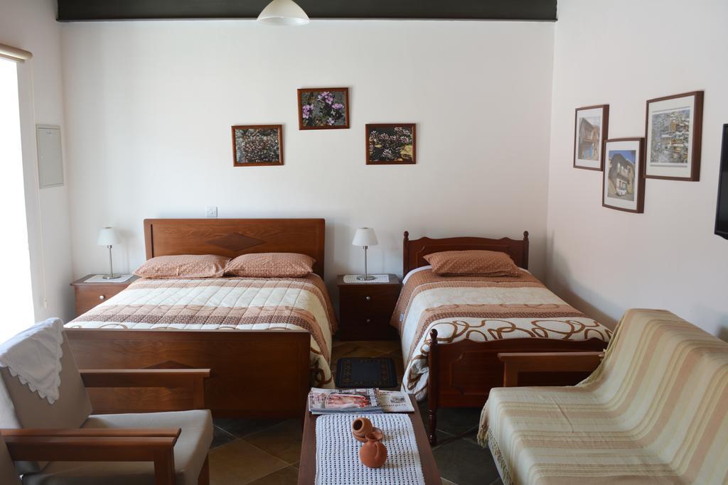 I Plateia Guest House Kalopanagiotis Exterior photo