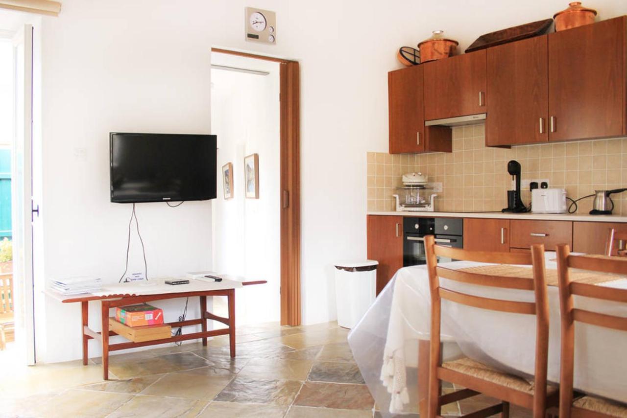 I Plateia Guest House Kalopanagiotis Room photo